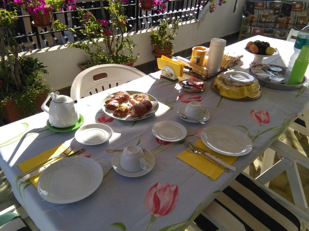 La Castellese Bed and Breakfast Aci Castello Exteriör bild