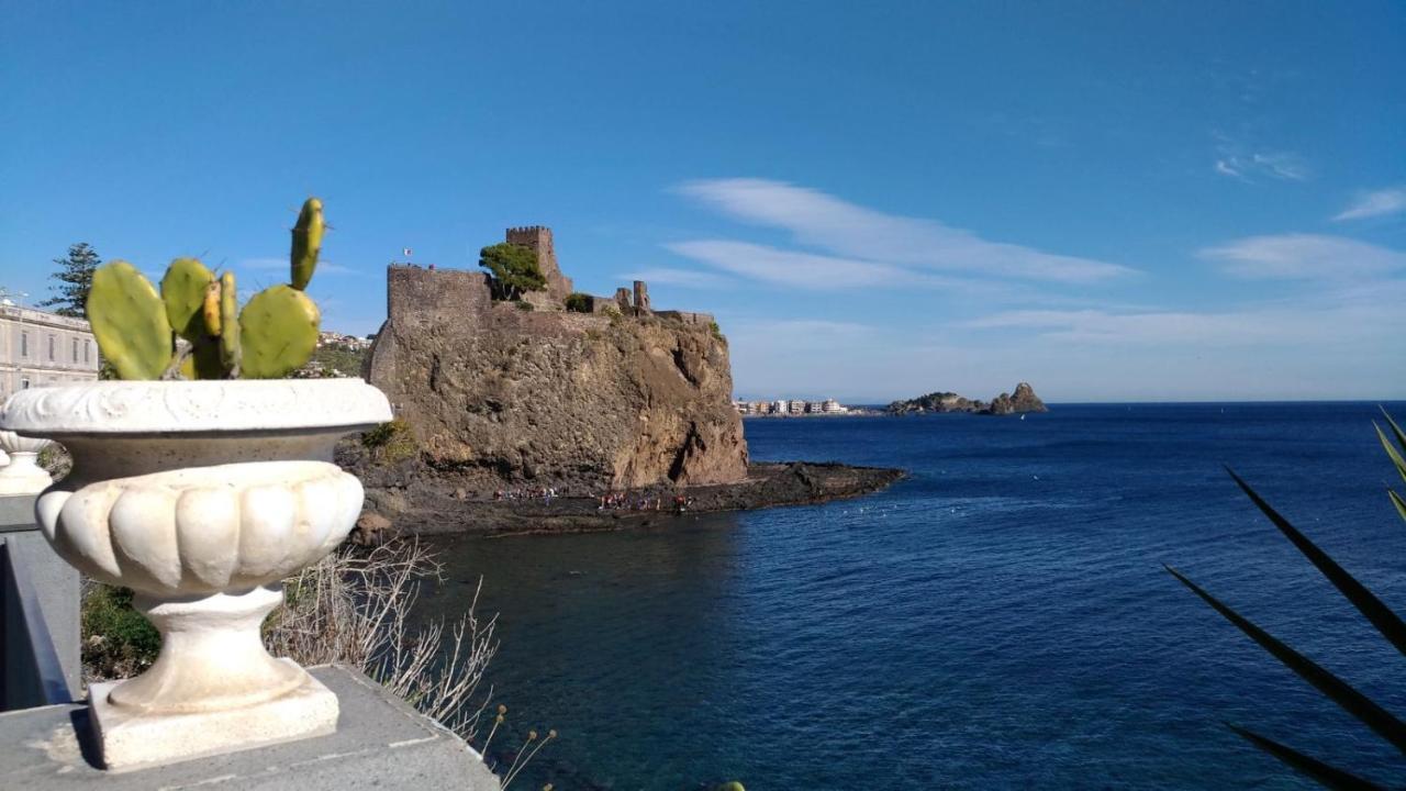 La Castellese Bed and Breakfast Aci Castello Exteriör bild
