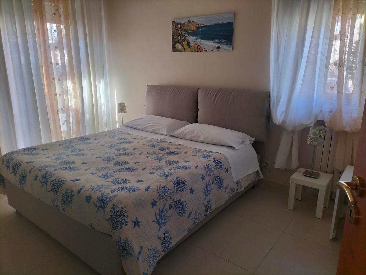 La Castellese Bed and Breakfast Aci Castello Exteriör bild